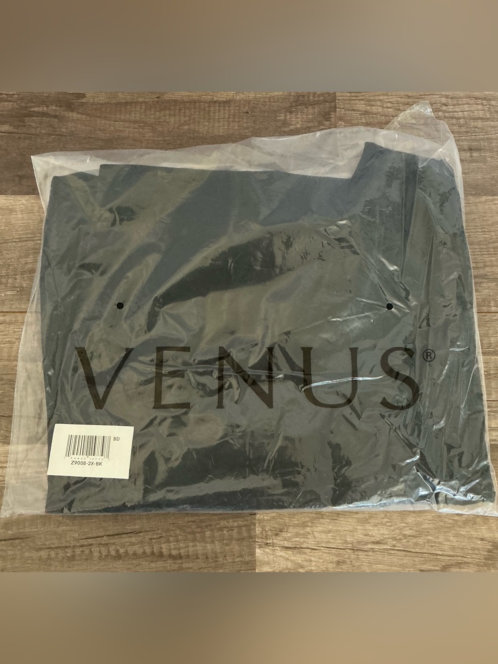 New Venus Long & Lean Tee Black V Neck Size 2X